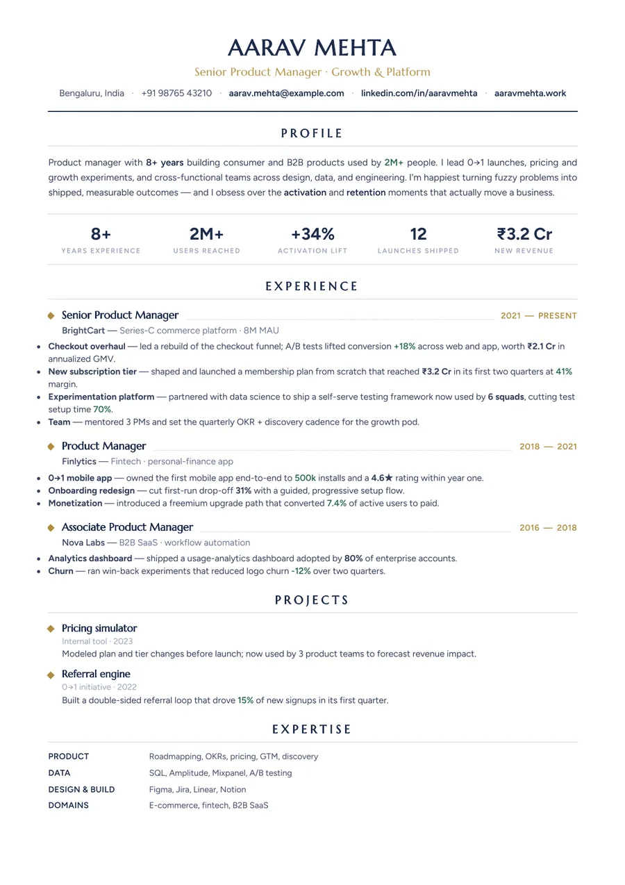 Midnight gold Traditional resume template — Elegant contrast